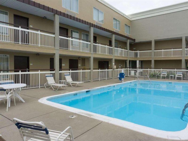 Days Inn By Wyndham Florence Cincinnati Area Екстер'єр фото