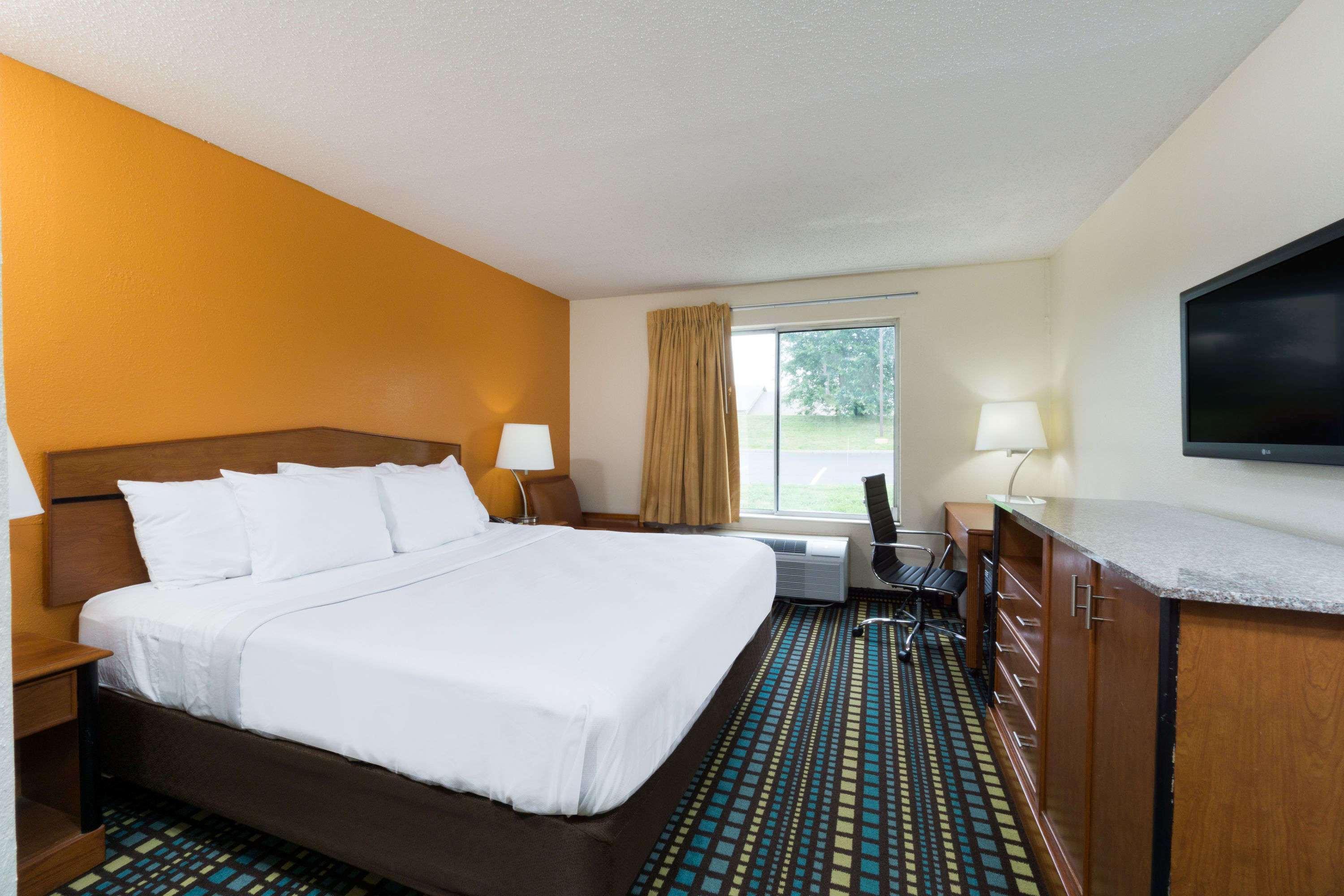 Days Inn By Wyndham Florence Cincinnati Area Екстер'єр фото
