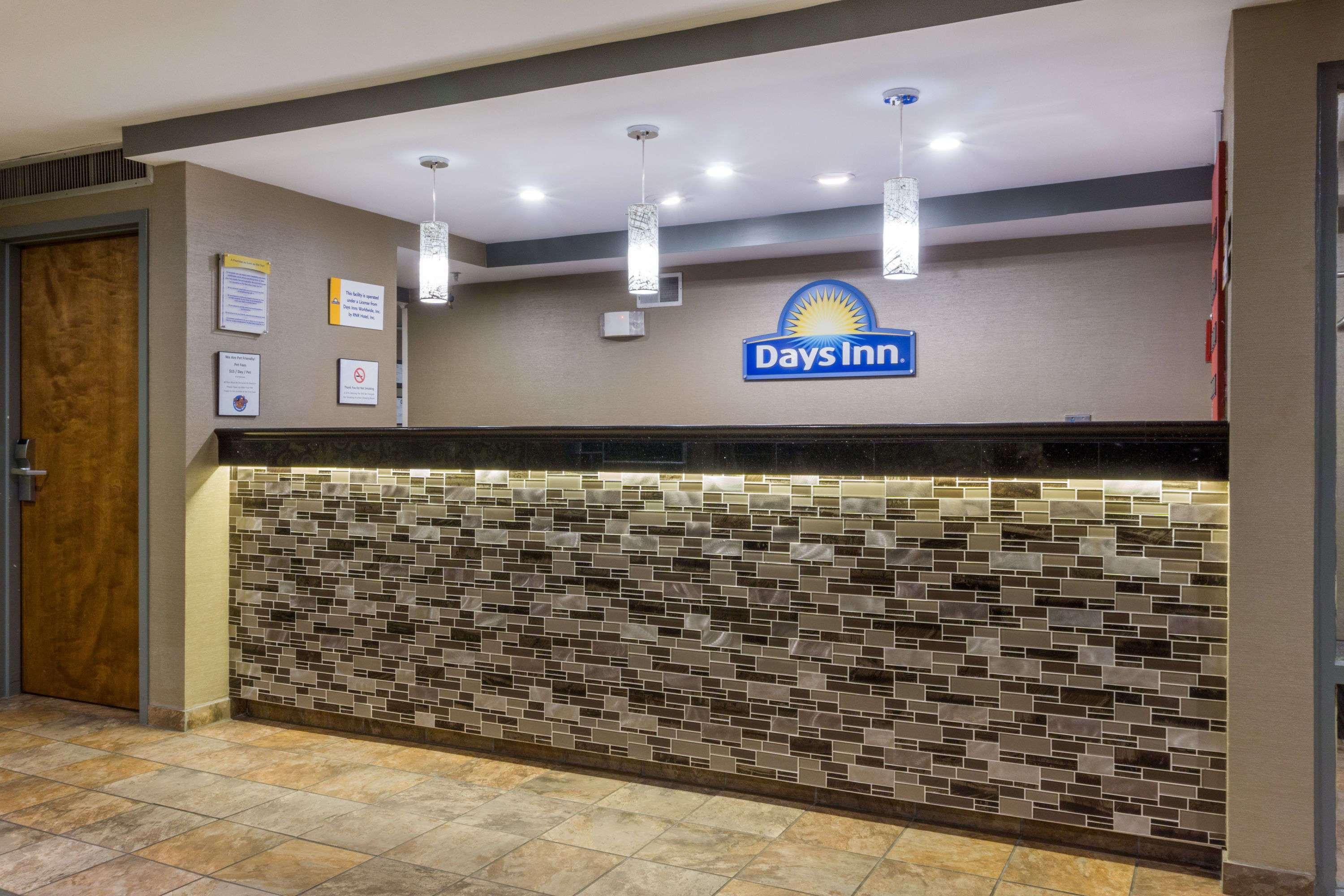 Days Inn By Wyndham Florence Cincinnati Area Екстер'єр фото