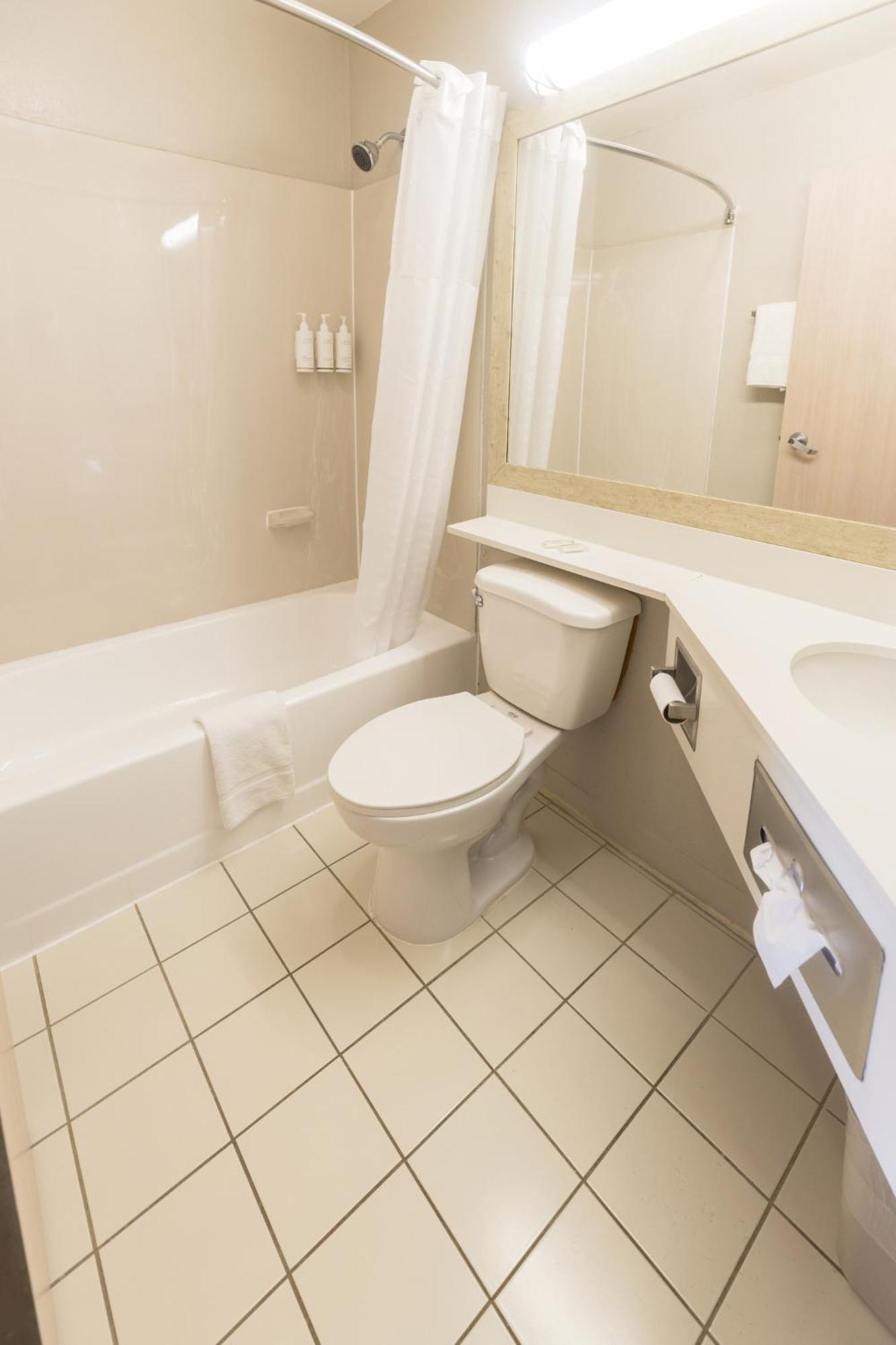 Days Inn By Wyndham Florence Cincinnati Area Екстер'єр фото
