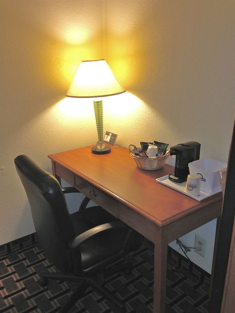 Days Inn By Wyndham Florence Cincinnati Area Екстер'єр фото