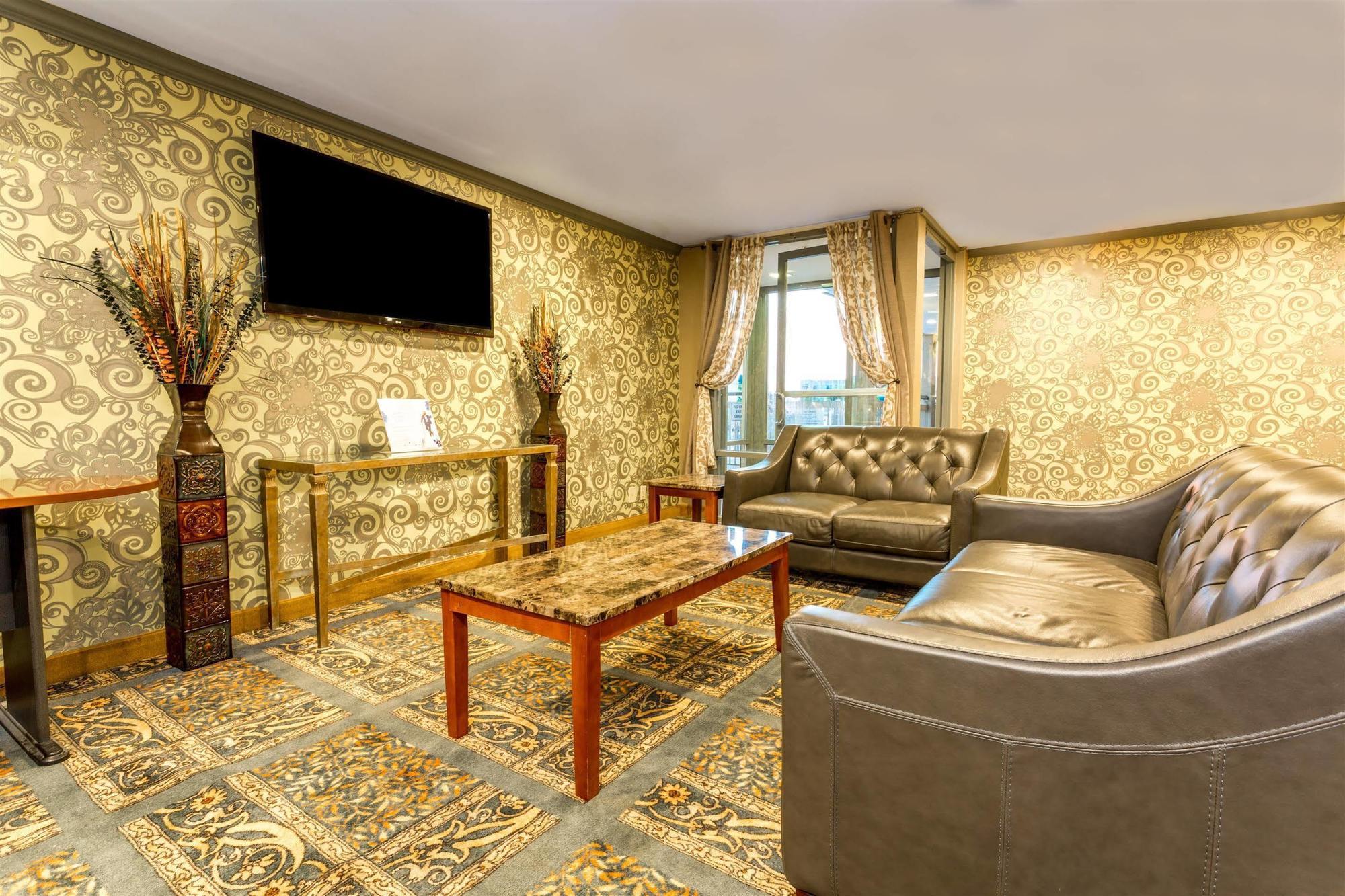 Days Inn By Wyndham Florence Cincinnati Area Екстер'єр фото