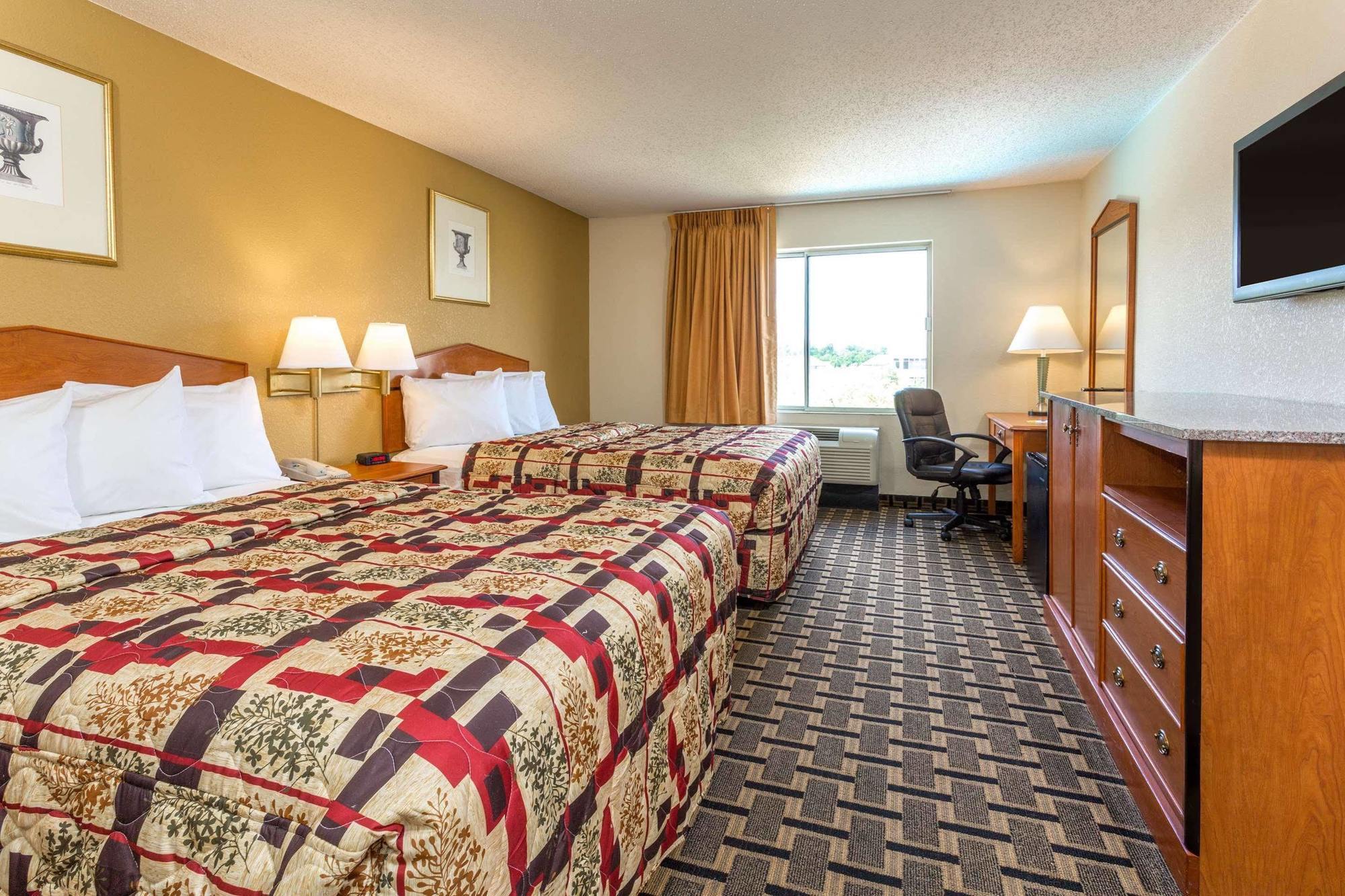 Days Inn By Wyndham Florence Cincinnati Area Екстер'єр фото